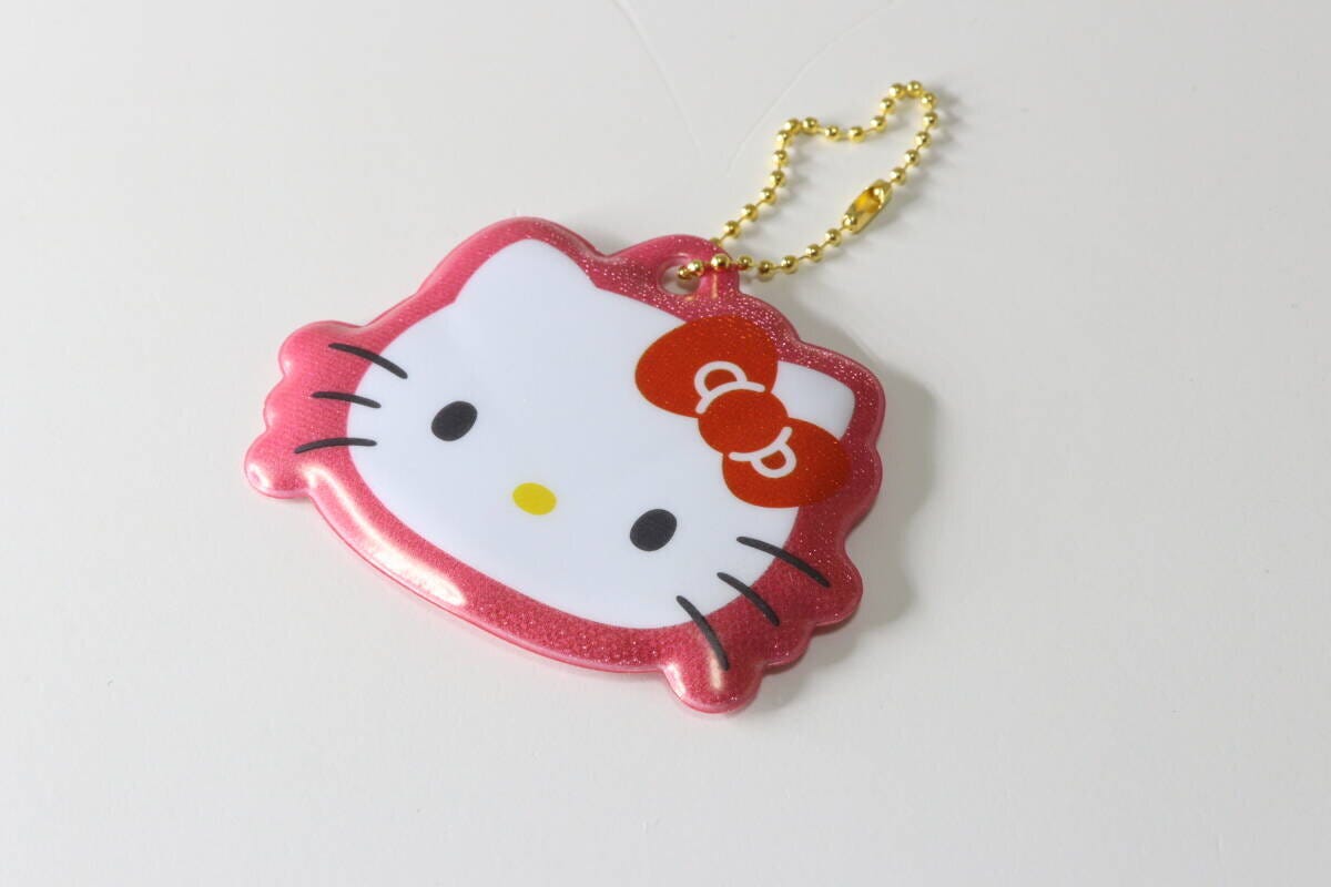 ダイソー 反射キーホルダー キティ ダイソーの反射キーホルダー キティのビジュアル