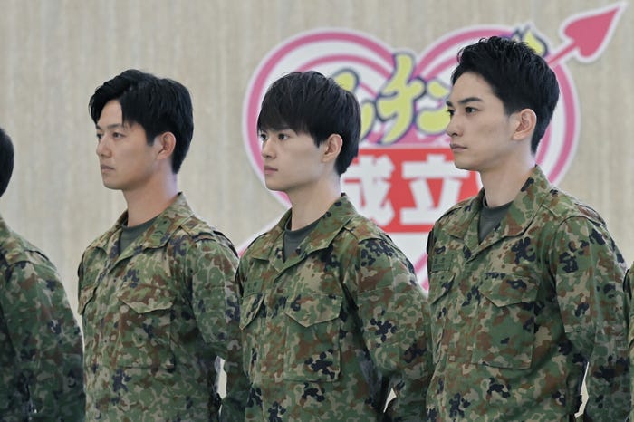 (左から)工藤阿須加、佐野勇斗、町田啓太/「テッパチ!」第10話より(C)フジテレビ