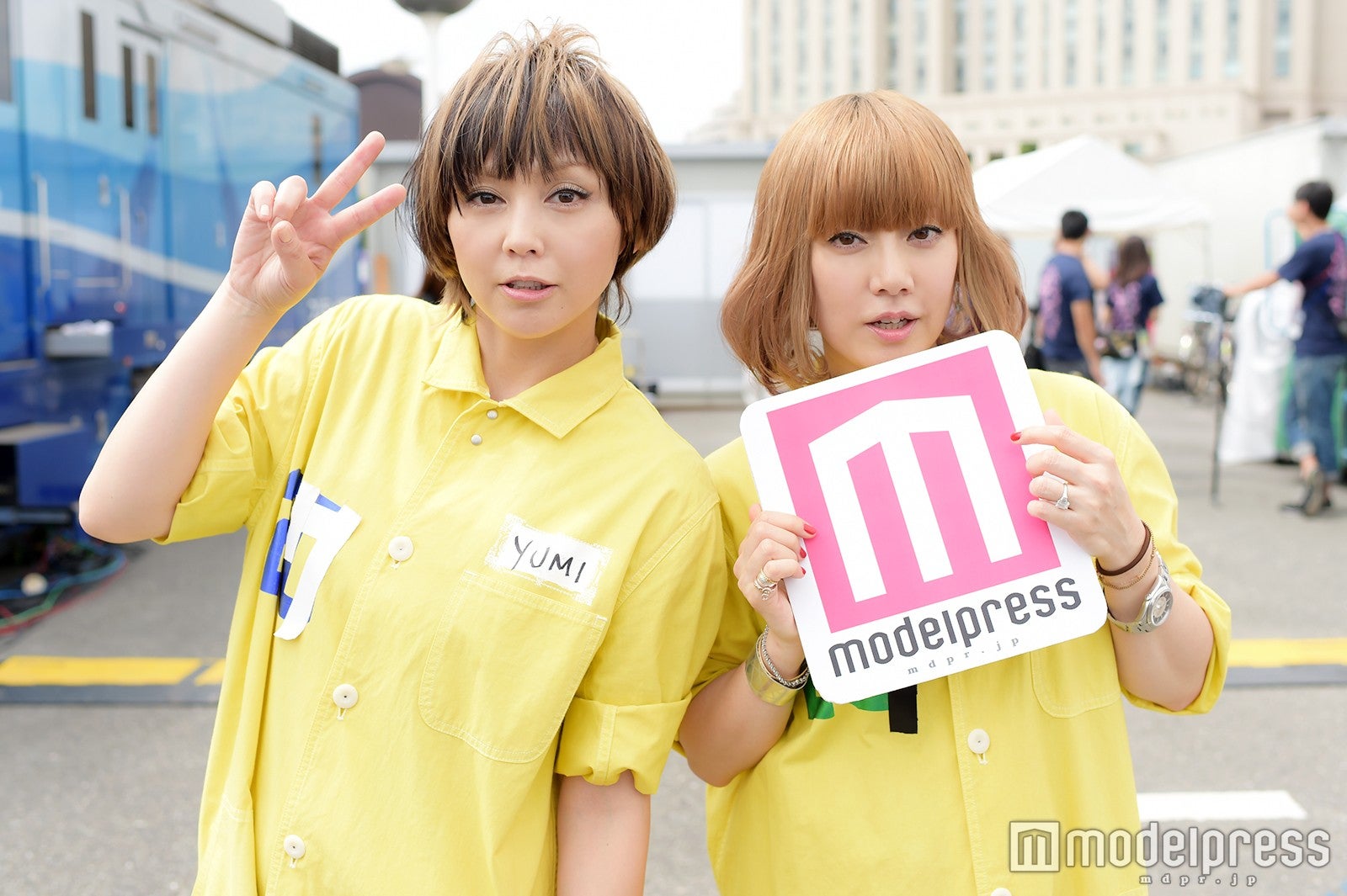 【FNS27時間テレビ】PUFFY、この夏“初”の野外ライブ後を直撃！ナオト・インティライミは「すごい！！」＜舞台裏に潜入＞（C）モデルプレス