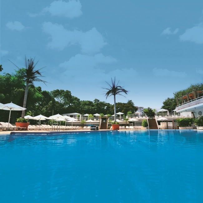 THE NEW OTANI POOLS／画像提供：ホテルニューオータニ