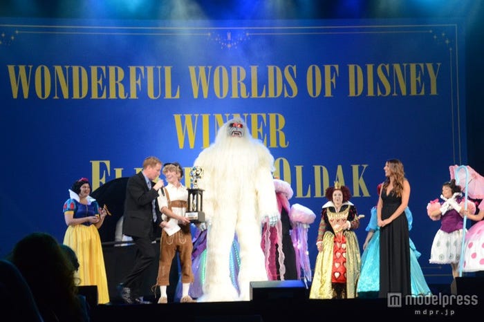 アトラクション「マッターホーン・ボブスレー」のイエティ(雪男)