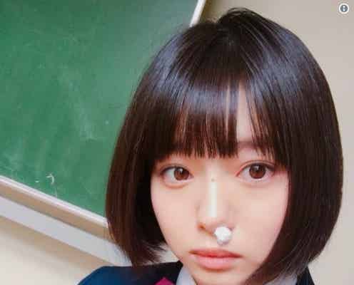 NMB48市川美織「何してても可愛い」制服姿のお茶目なショットに反響