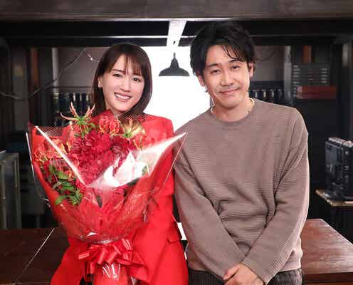 綾瀬はるか「元彼の遺言状」クランクアップ “最高の相棒”大泉洋に感謝「たくさん笑いましたね」