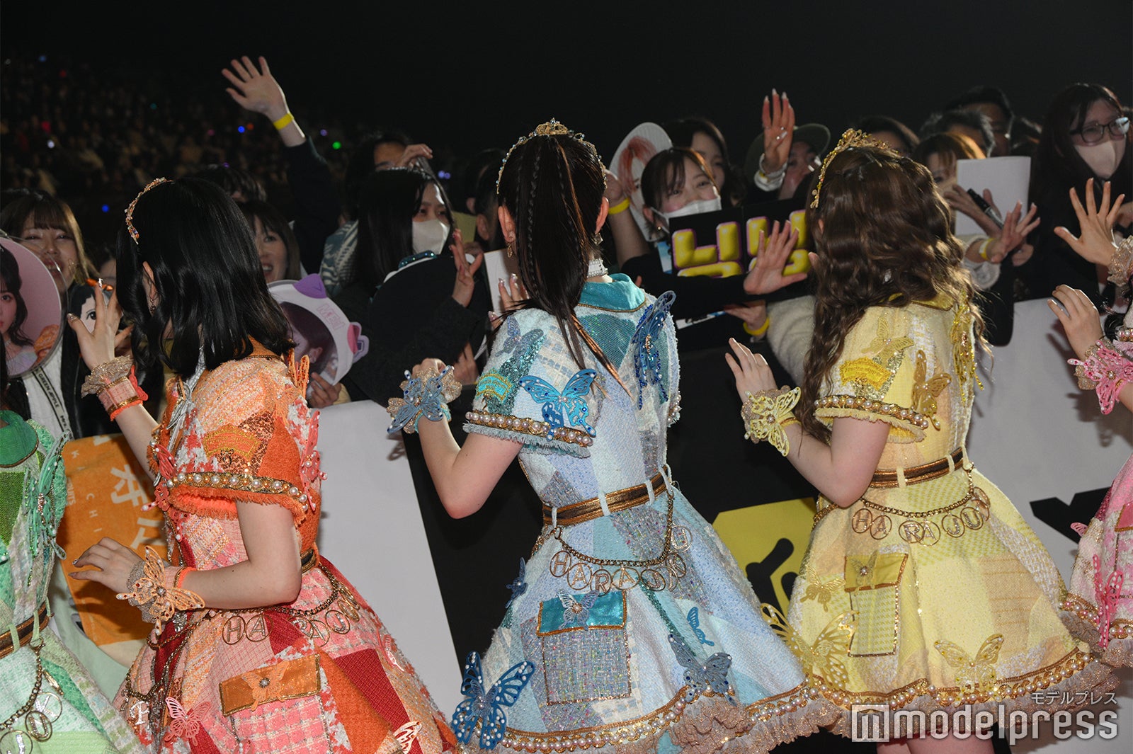 FRUITS ZIPPER（C）モデルプレス