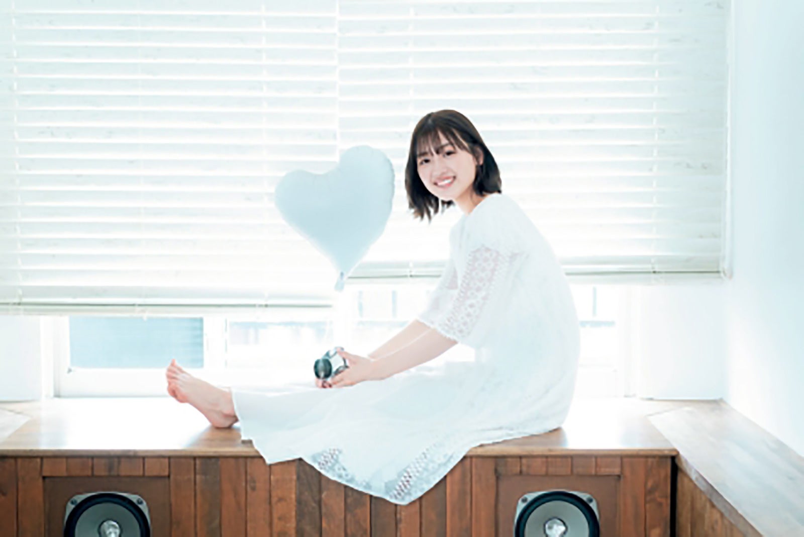 佐々木美玲（C）矢西誠二、光文社