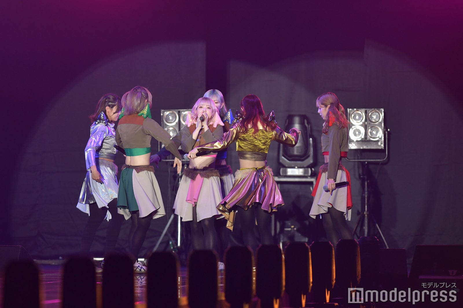 豆柴の大群（C）モデルプレス