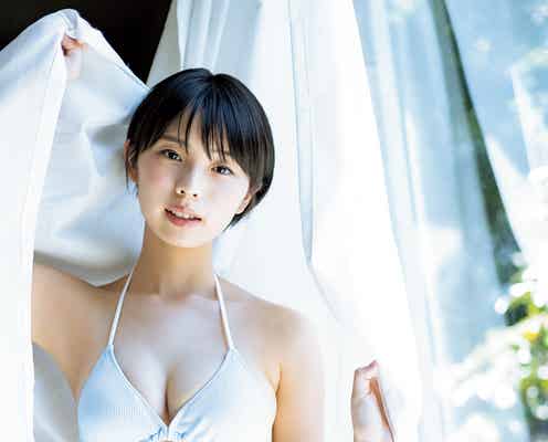 「ミスマガジン2020」菊地姫奈、ばっさりショートでアオハル水着グラビア