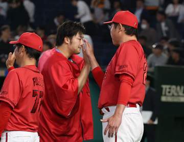 広島・新井監督 7番に下げたドラ1平川がソロ「ナイスバッティングだった」 床田は「今シーズン一番」【一問一答】