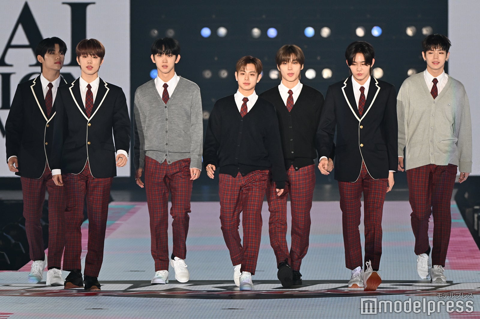 EVNNE（C）モデルプレス