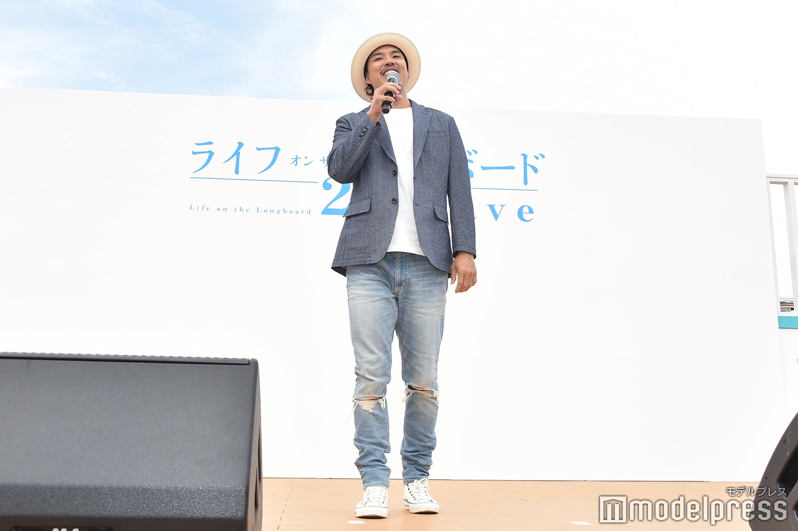 TEE （C）モデルプレス