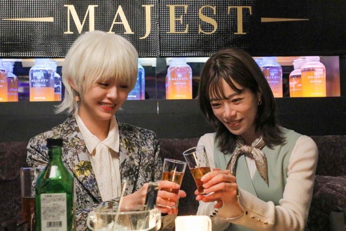 鈴木ゆうか、桜井ユキ「ホスト相続しちゃいました」最終話より(C)カンテレ