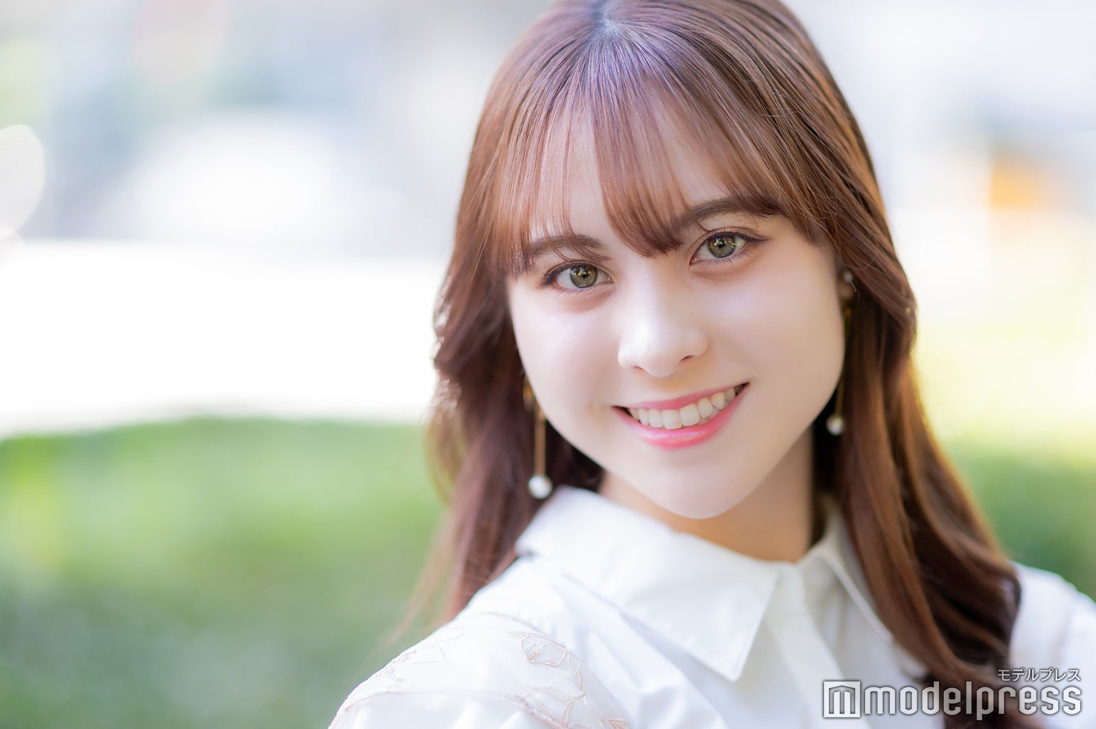 モデルプレスのインタビューに応じた堤萌さん（C）モデルプレス