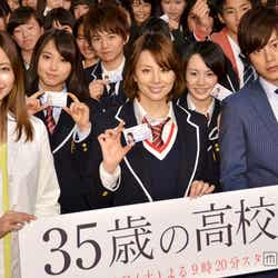 左から:片瀬那奈、米倉涼子、溝端淳平