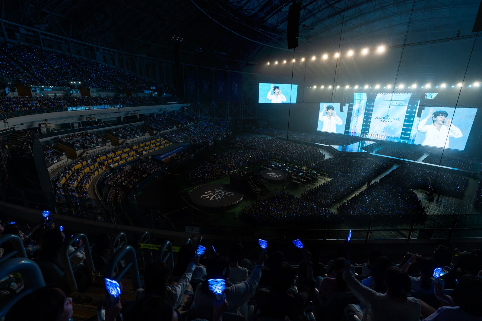 「2023 ZEROBASEONE FAN-CON」（C）WAKEONE