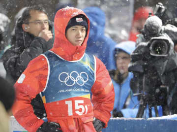 「これが五輪」二階堂蓮もぼう然 ジャンプスーパー団体が大雪で3回目打ち切りでメダル逃す 2位浮上の大ジャンプが幻に ジャンプ史上最多1大会4メダルならず 無情・・・20分後には雪止む