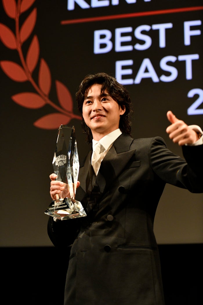 山崎賢人“日本人初”の授賞に喜び ニューヨークのセレモニー出席・英語で堂々スピーチ【キングダム 大将軍の帰還】