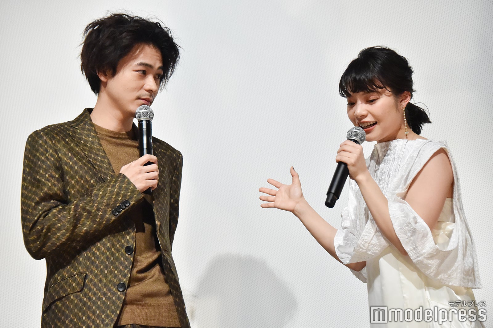 成田凌、岸井ゆきの （C）モデルプレス