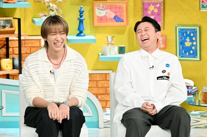 小山慶一郎、有吉弘行(C)TBS