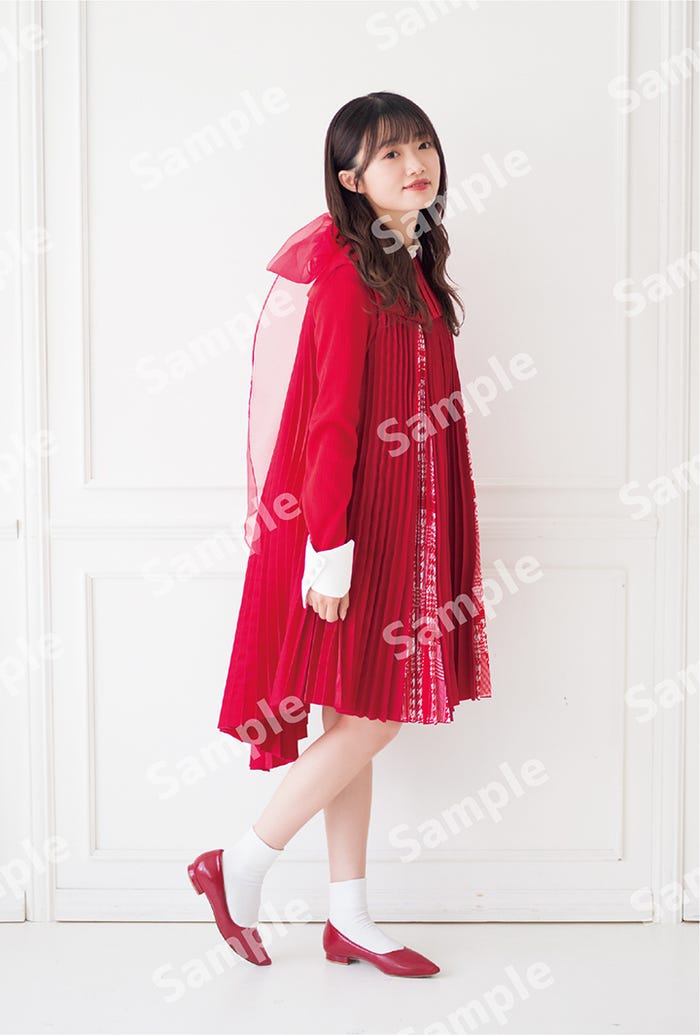 中井りかNGT48卒業記念写真集「好きでした」通常版特典ポストカード(A)/撮影:池村隆司