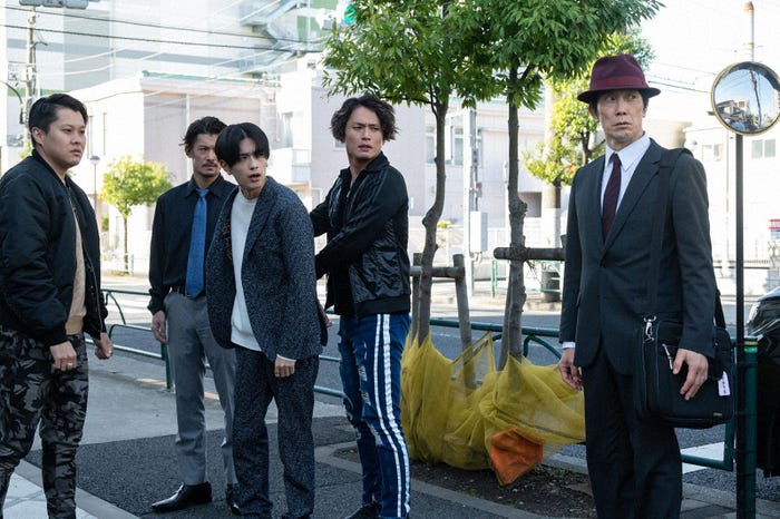 佐々木蔵之介、高橋恭平、淵上泰史ら「マイホームヒーロー」第8話より(C)山川直輝・朝基まさし/講談社/ドラマ「マイホームヒーロー」製作委員会・MBS