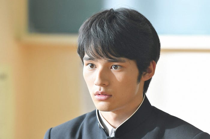 岡田健史/「中学聖日記」第1話より(C)TBS