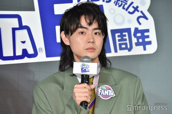 菅田将暉 黒髪短髪にイメチェン話題 新鮮 可愛くなってる モデルプレス 菅田将暉 黒髪短髪にイメチェン話題 新鮮 可愛くなってる モデルプレス