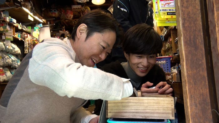 阿部サダヲ、坂元愛登(C)TBS