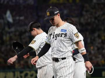 終戦の阪神・佐藤輝「終わったばっかりなので。何も言えない」 メジャーの夢は変わらず 4連敗のCSは「大事なときに2試合出られなかったので。それが悔いです」