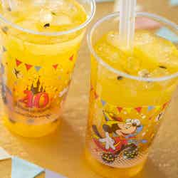 スパークリングドリンク（マンゴー＆パッションフルーツ）1杯￥600（C）Disney