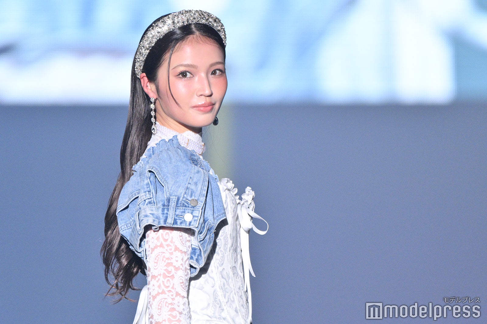 （C）モデルプレス