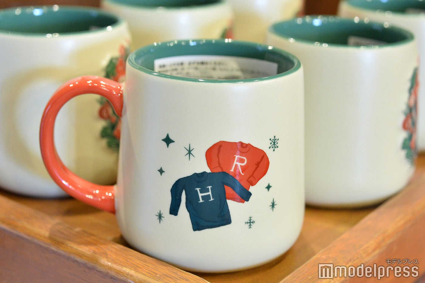 (C)モデルプレス