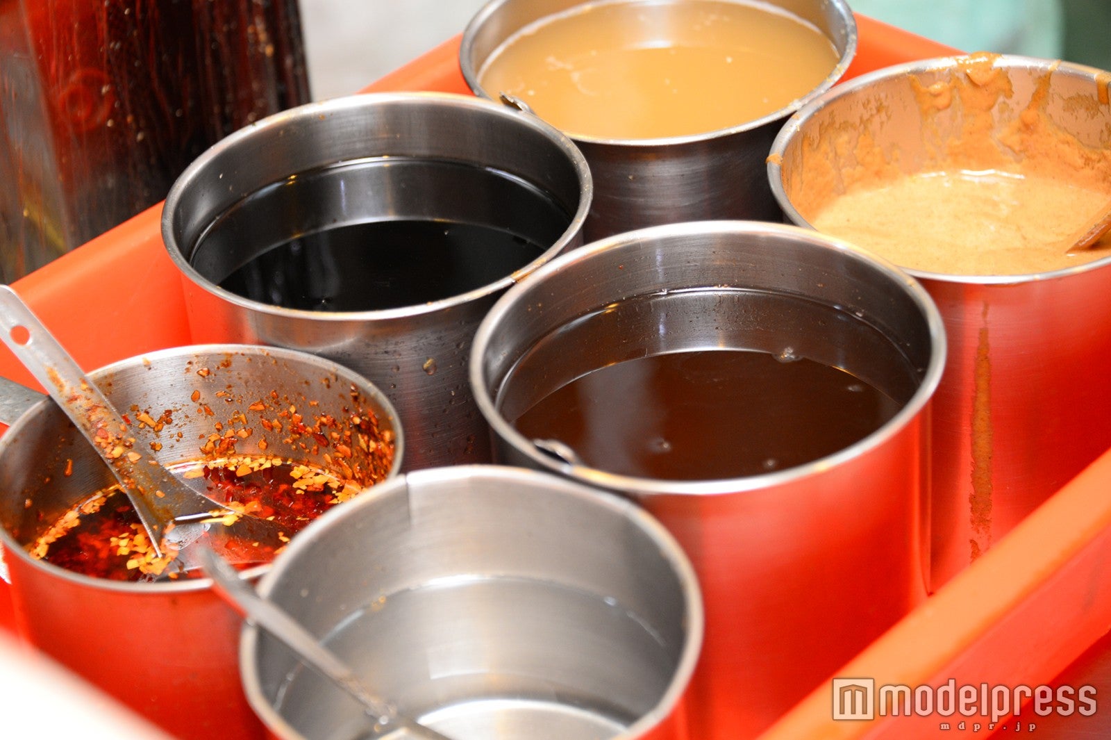 好みで味付け（C）モデルプレス