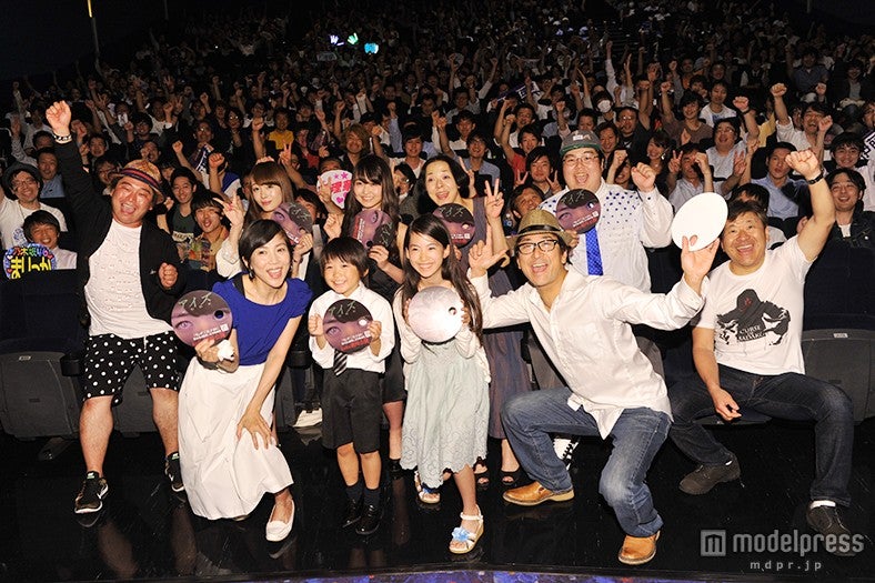 映画『アイズ』（6月6日公開）完成披露試写会の舞台挨拶の様子