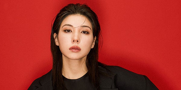 仲里依紗、デビュー20周年で初のファンイベント「RIISA FES