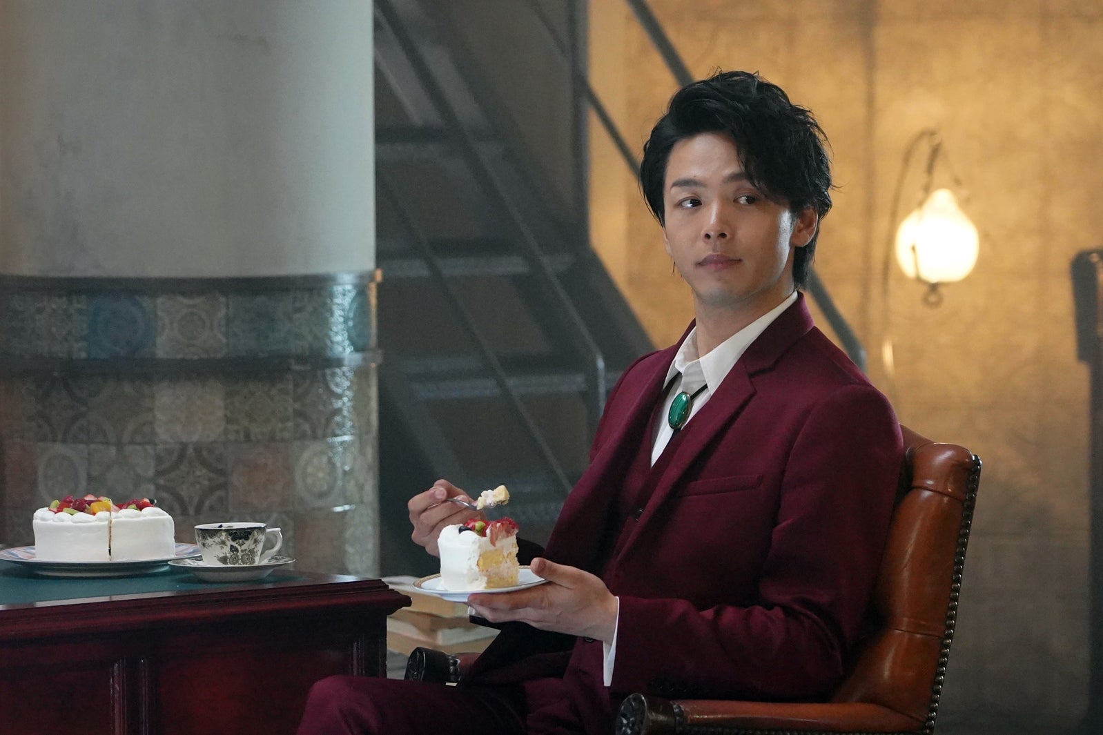 中村倫也／「美食探偵 明智五郎」第4話より（C）日本テレビ