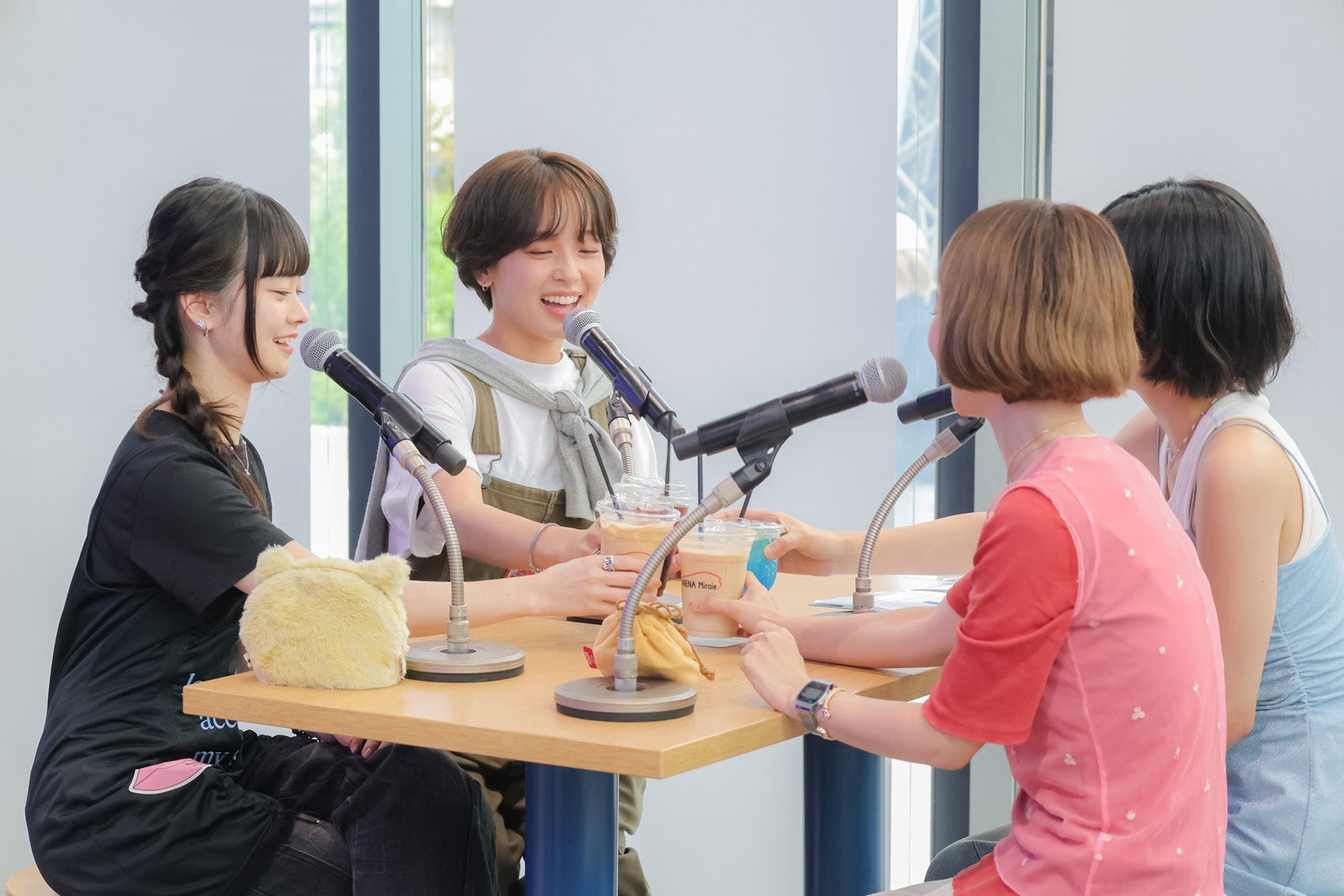 Podcastの公開収録（C）ヨシモリユウナ、樋口隆宏、石井亜希、岩本弘基