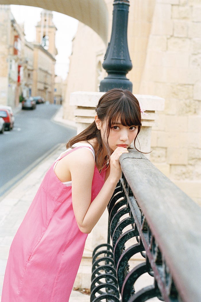 西野七瀬2ndソロ写真集『風を着替えて』(C)川島小鳥/集英社