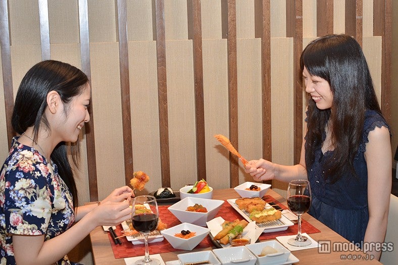 大きなエビの串揚げに思わずウキウキ