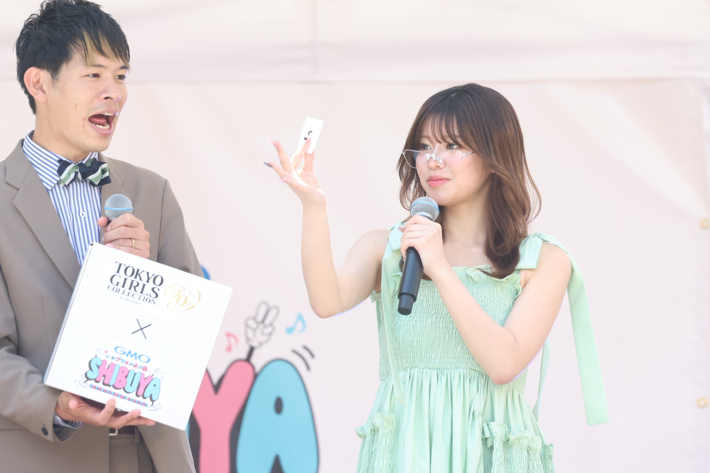 （右）⽶澤りあ（提供写真）