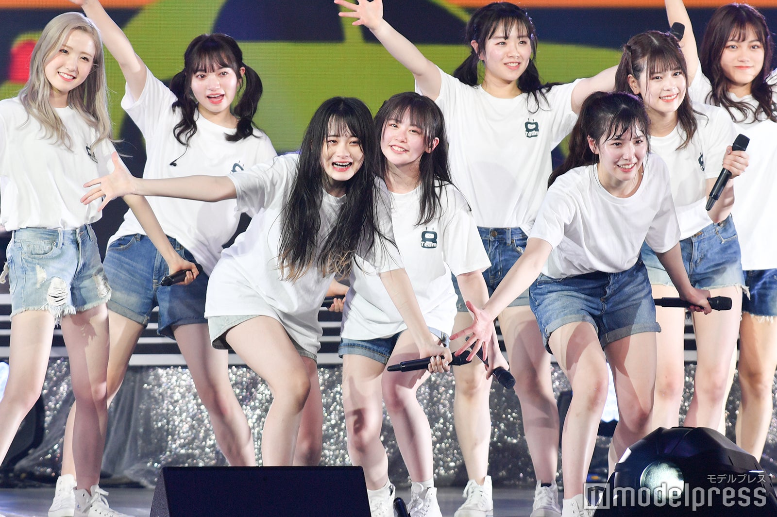 AKB48 チーム8 横山結衣 本田仁美 ブンブン エイト 生写真 左から横山結衣、本田仁美（AKB48）。 - 次回「バズリズム」に