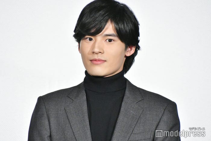 岡田健史 (C)モデルプレス