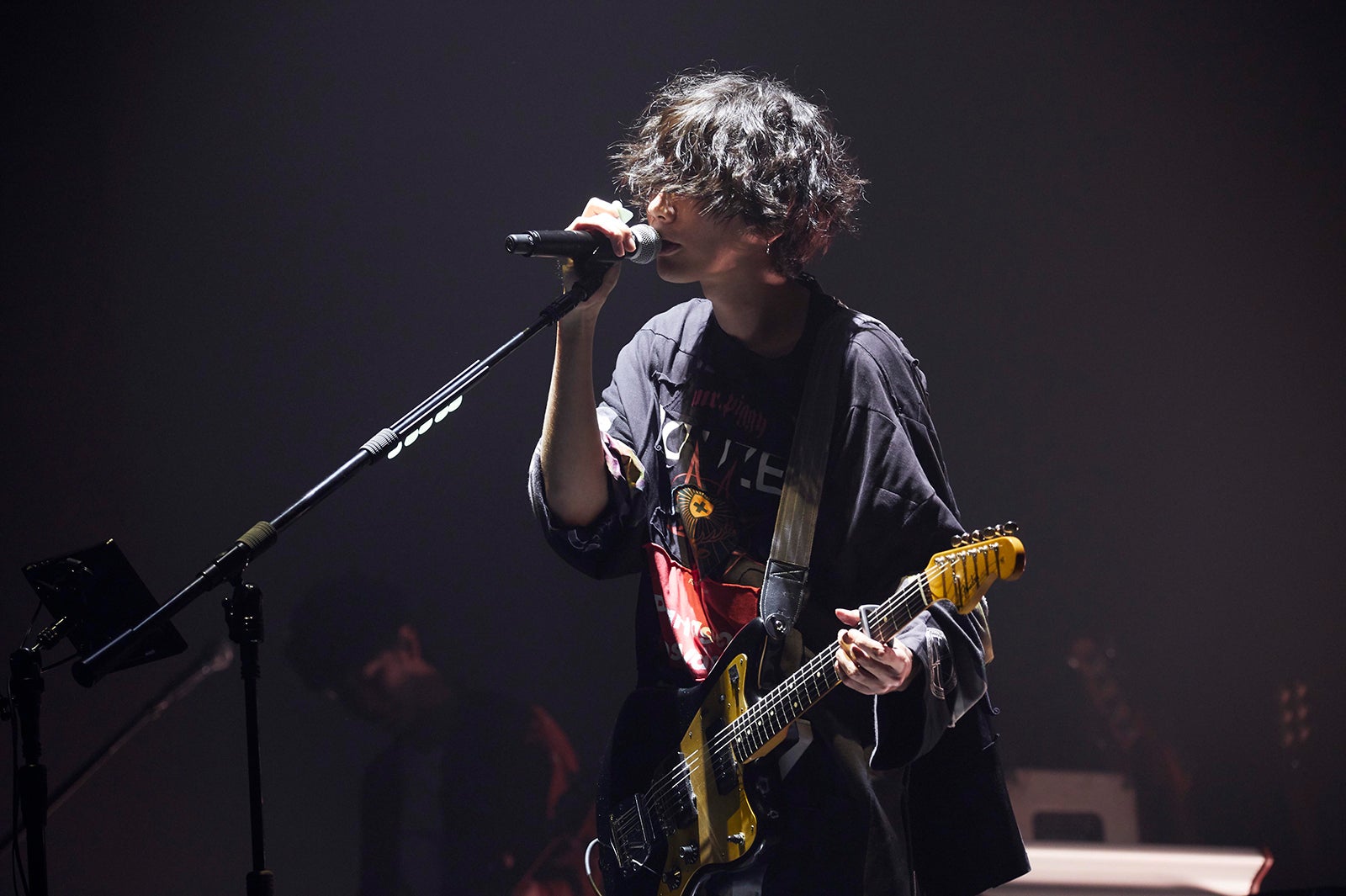 米津玄師「米津玄師 2019 TOUR／脊椎がオパールになる頃」より（提供画像）