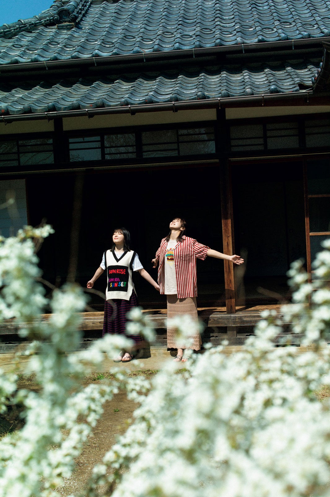 森田ひかる＆小林由依（画像提供：講談社）