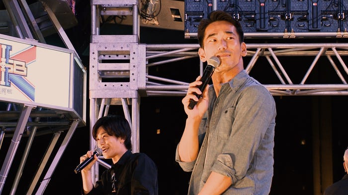 三代目JSB「『居酒屋えぐざいる 10th ANNIVERSARY』LDHオフィシャルファンクラブ会員限定プレオープンイベント」より(画像提供:LDH JAPAN)