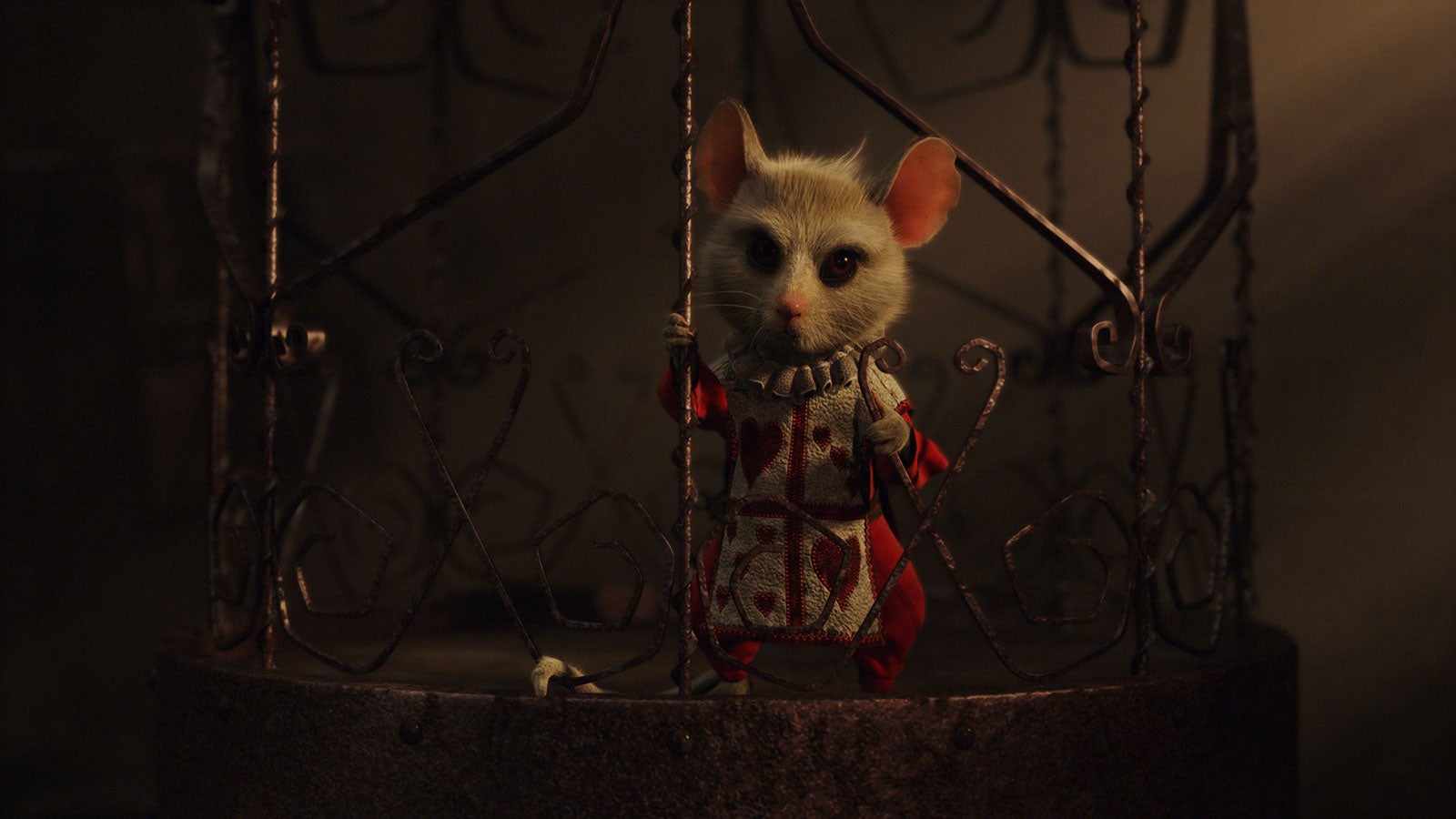 「アリス・イン・ワンダーランド」より（C）2010 Disney Enterprises, Inc.