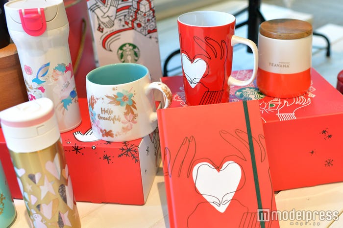 限定グッズもホリデー気分 (C)モデルプレス