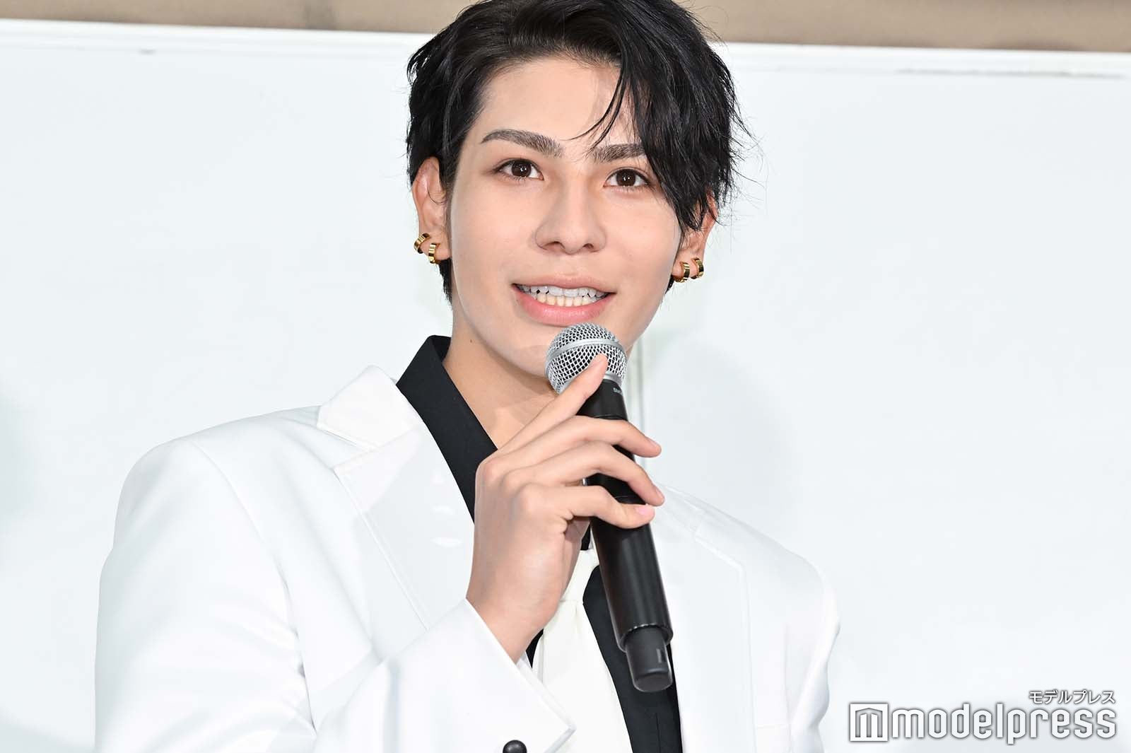 “詐欺師”ラウール（C）モデルプレス