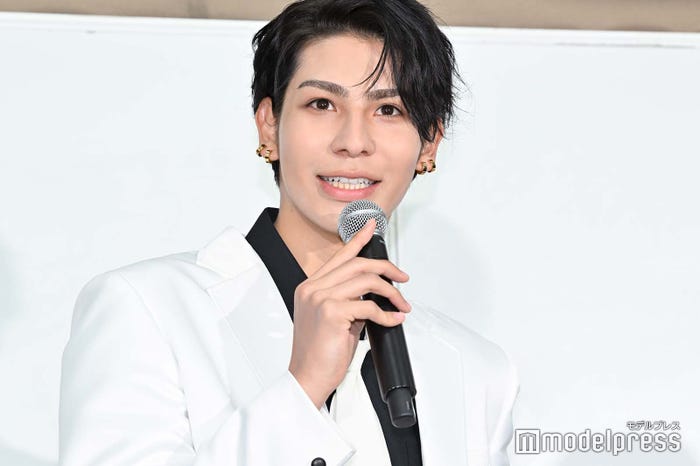 “詐欺師”ラウール(C)モデルプレス