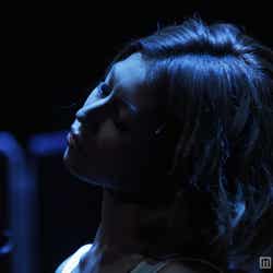 「MTV Unplugged」に出演したBENI