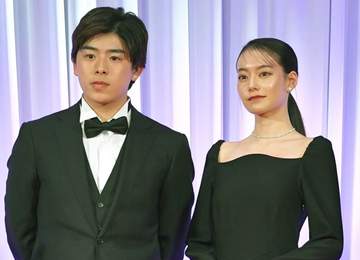 Z世代絶大支持の美人YouTuber 突然スピード離婚を発表「夫婦で話し合いを重ね」 カップル動画→電撃婚から2年